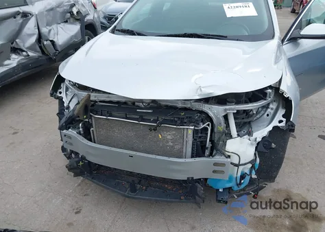 2021 Chevrolet Malibu Fwd Lt из США, поврежденный, VIN 1G1ZD5ST8MF006060